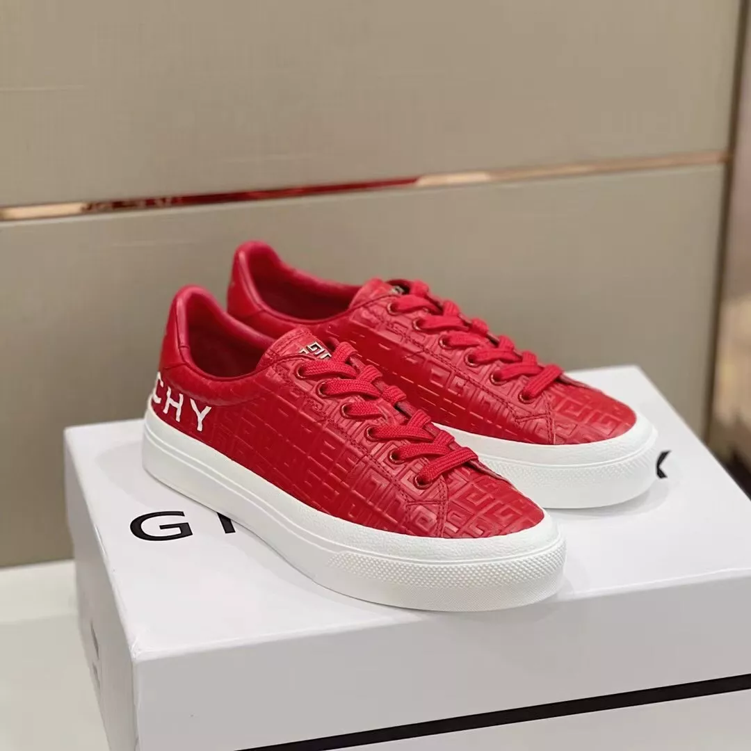 Functional 2748 Givenchy Casual Shoes For Men