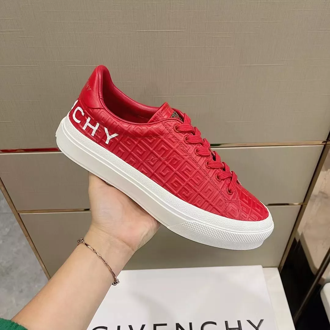 Functional 2748 Givenchy Casual Shoes For Men