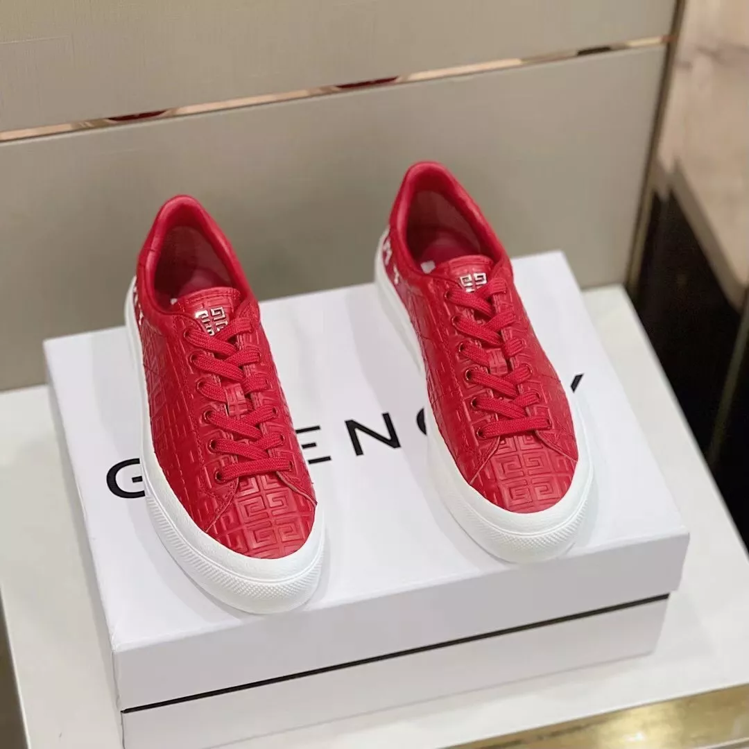 Functional 2748 Givenchy Casual Shoes For Men