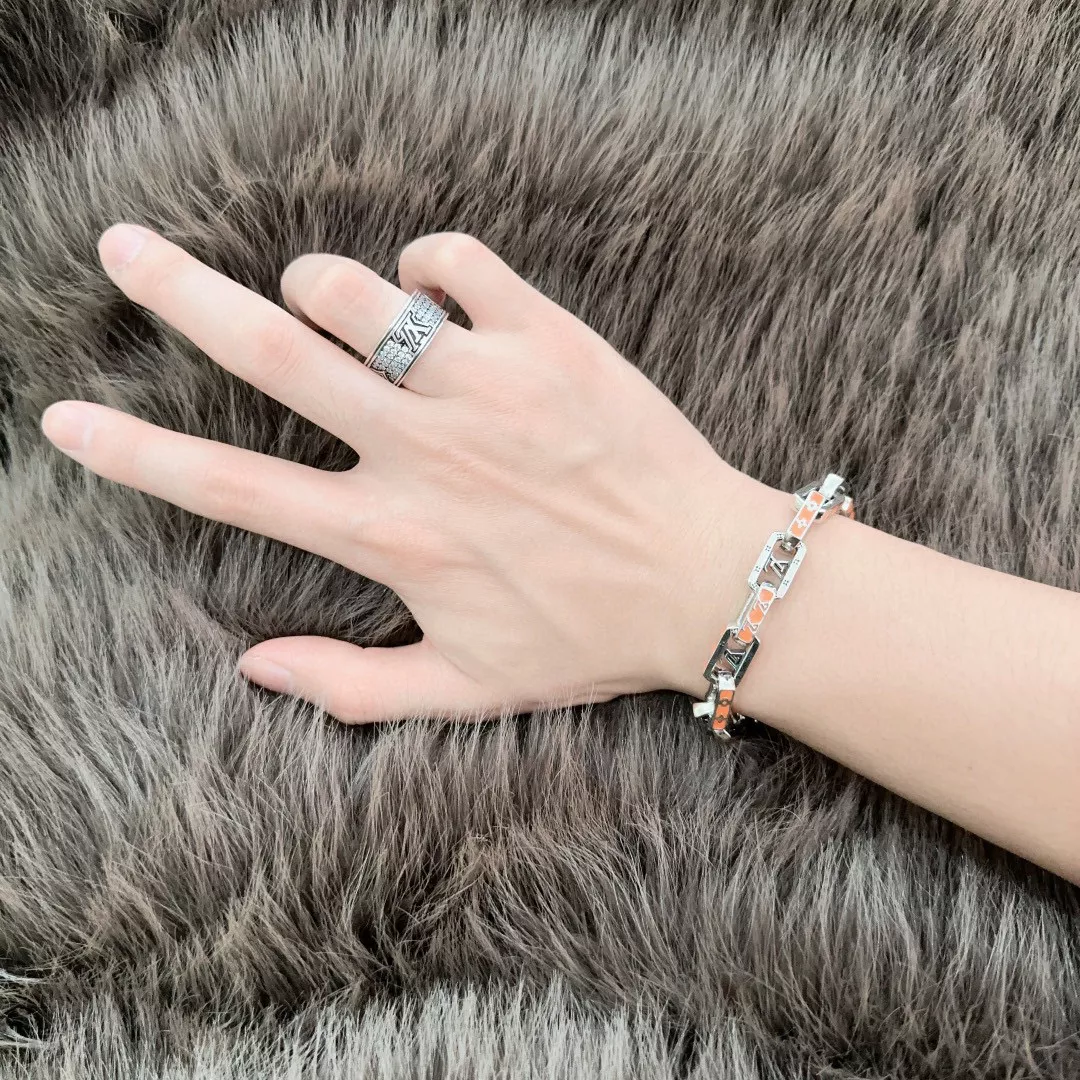 Functional 2836 Louis Vuitton LV Bracelets