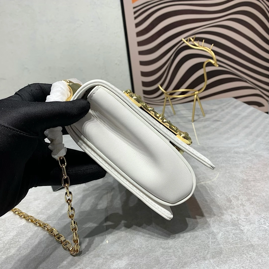 Functional 3052 Dolce & Gabbana D&G AAA Quality Messenger Bags For Women