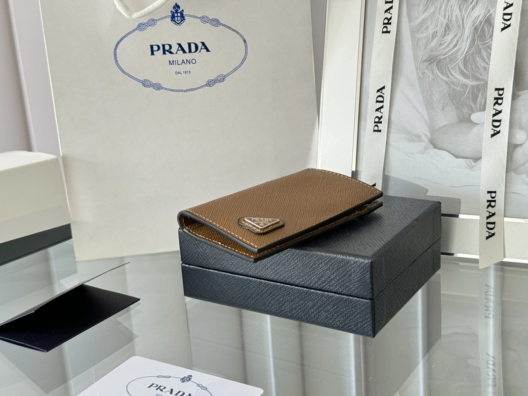 Functional 3090 Prada AAA Quality Card Case