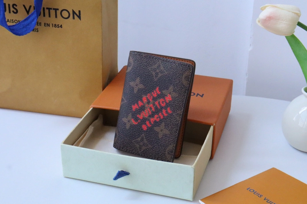 Functional 3242 Louis Vuitton LV Card Case