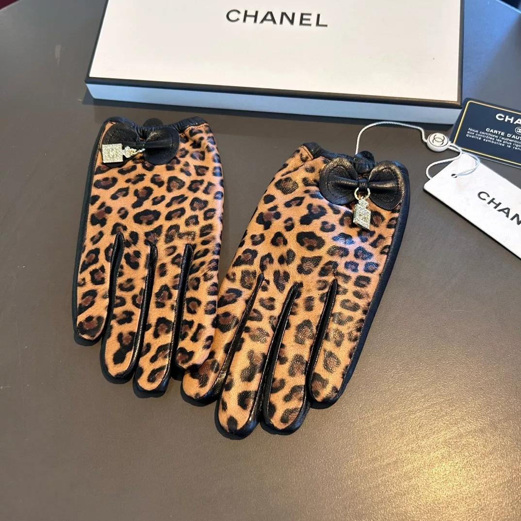 Functional 3390 Chanel Gloves For Women