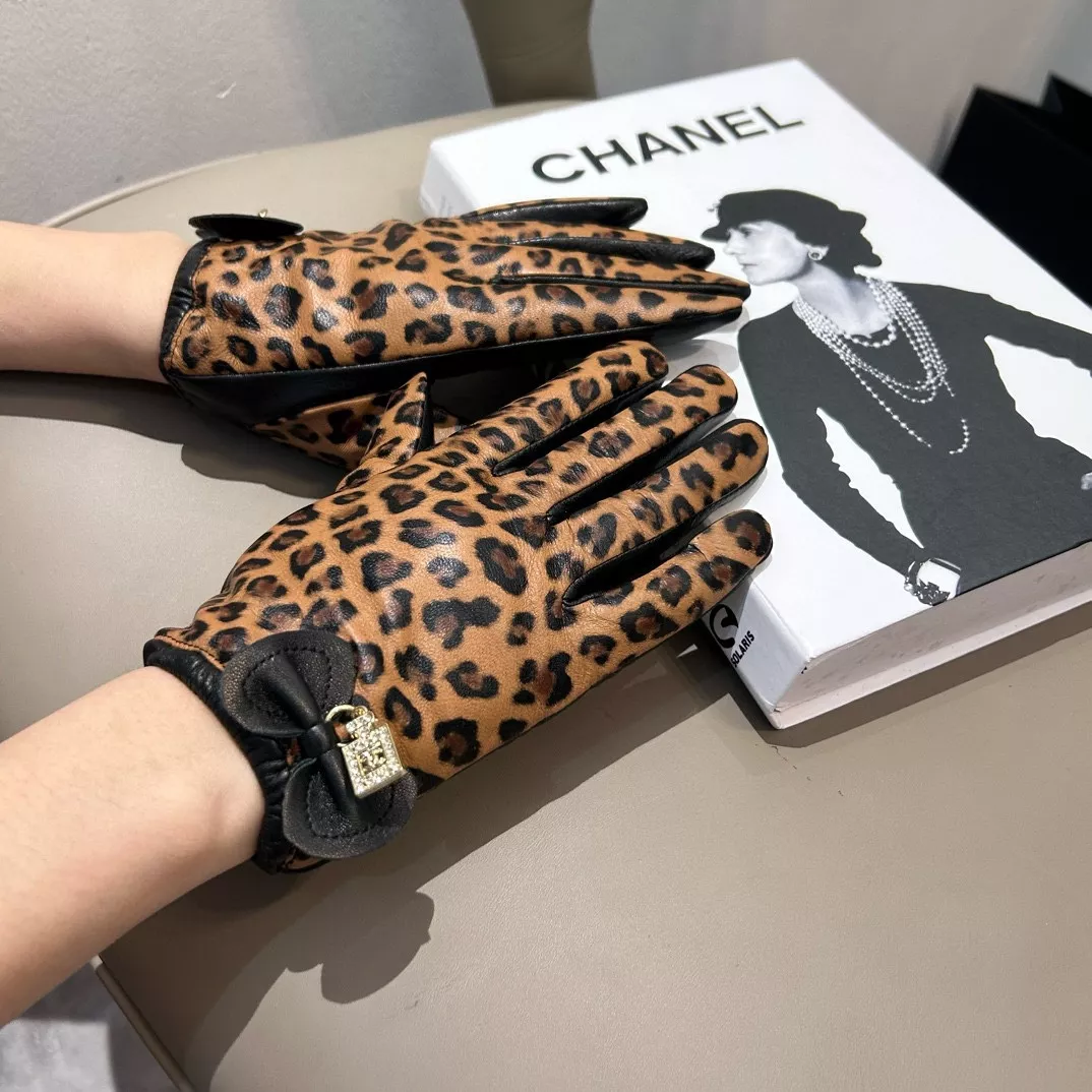 Functional 3390 Chanel Gloves For Women