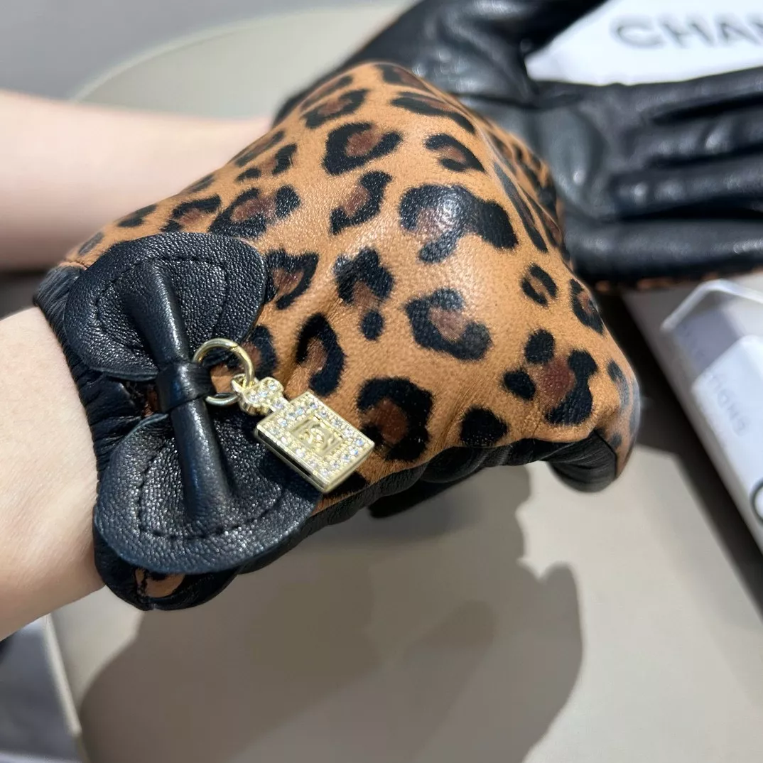 Functional 3390 Chanel Gloves For Women