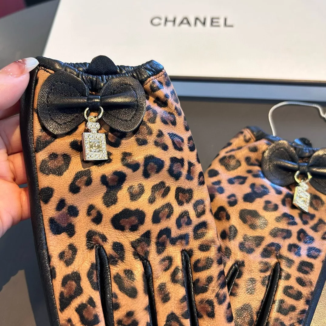 Functional 3390 Chanel Gloves For Women