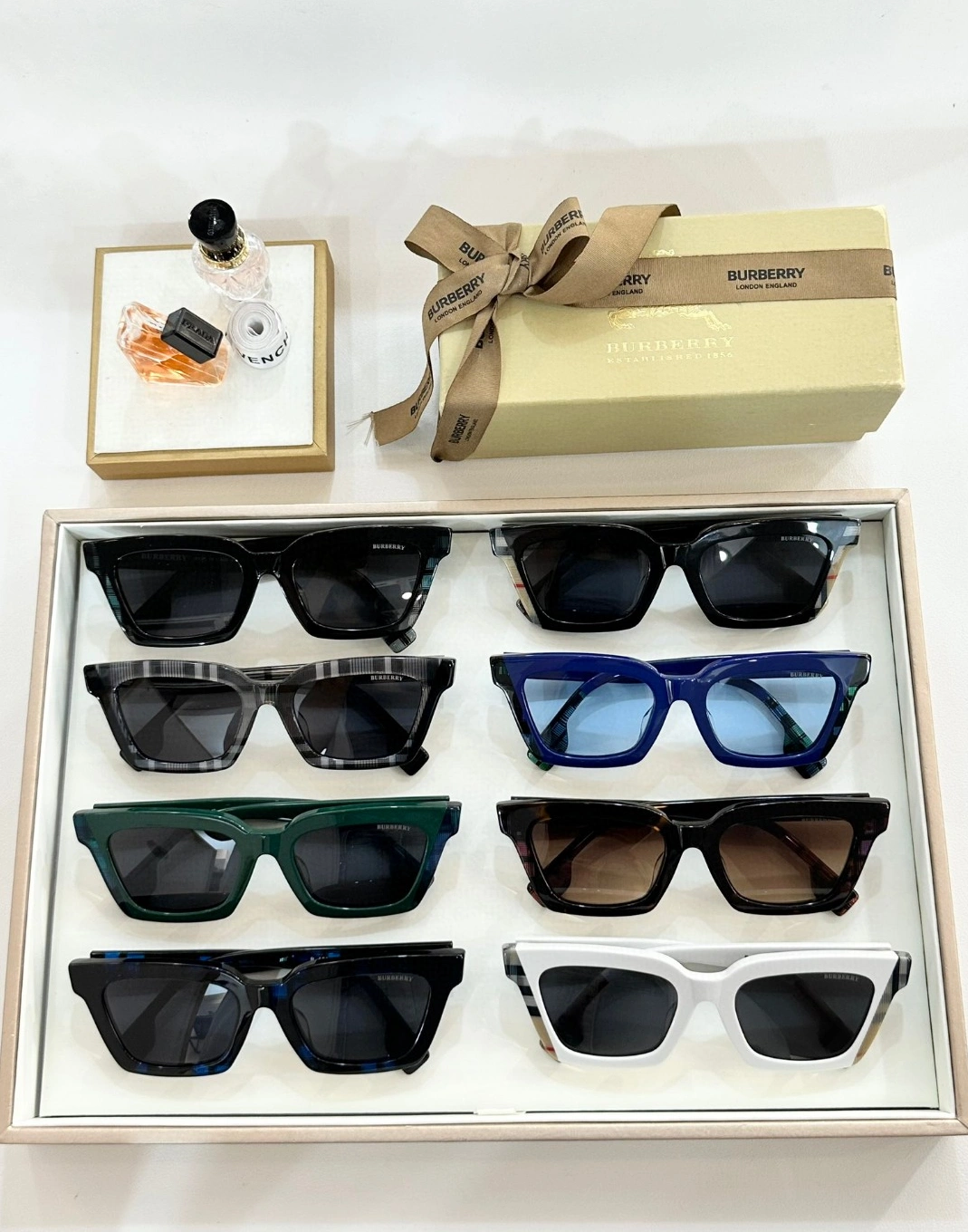 Functional 3420 Burberry AAA Quality Sunglasses