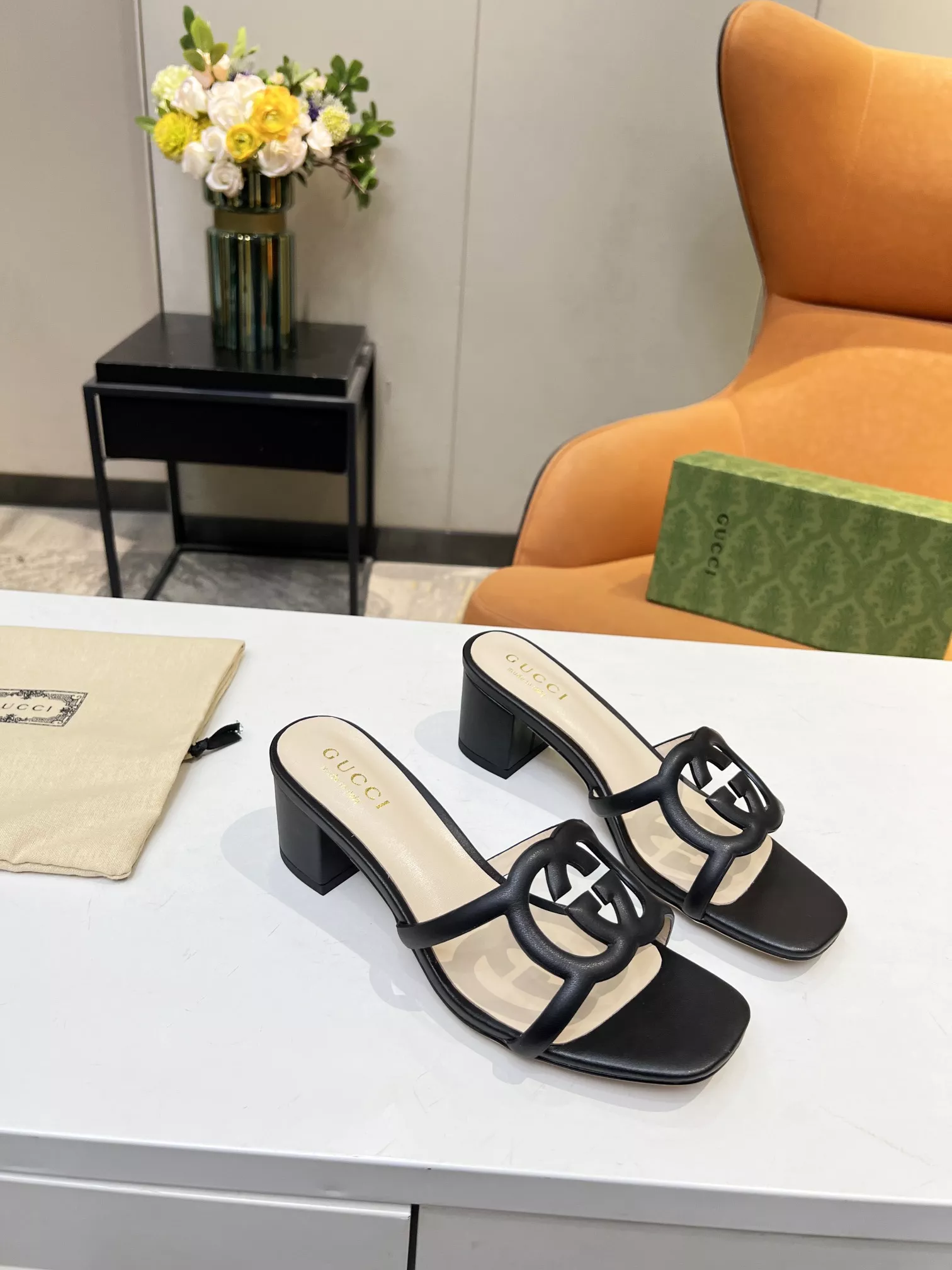Functional 4096 Gucci Slippers For Women