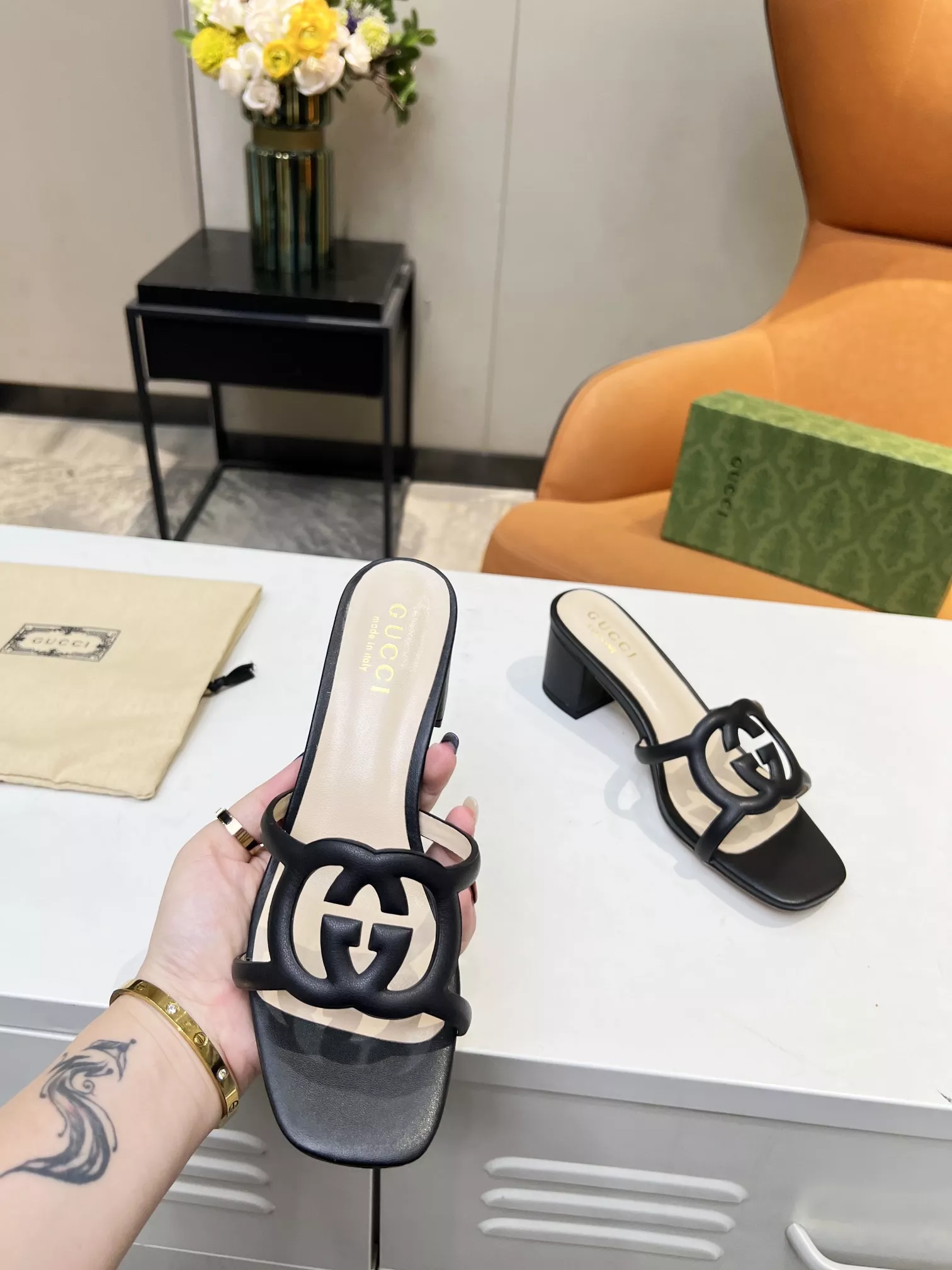 Functional 4096 Gucci Slippers For Women