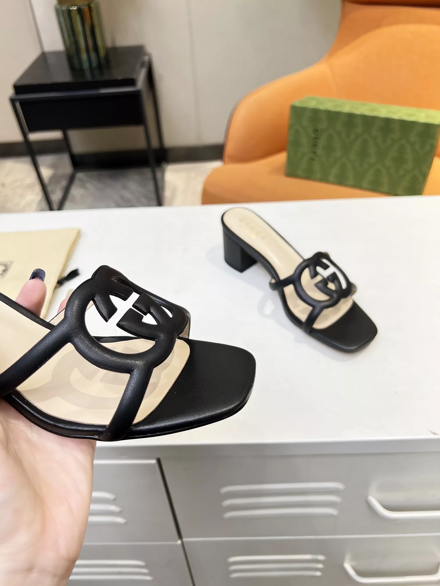 Functional 4096 Gucci Slippers For Women