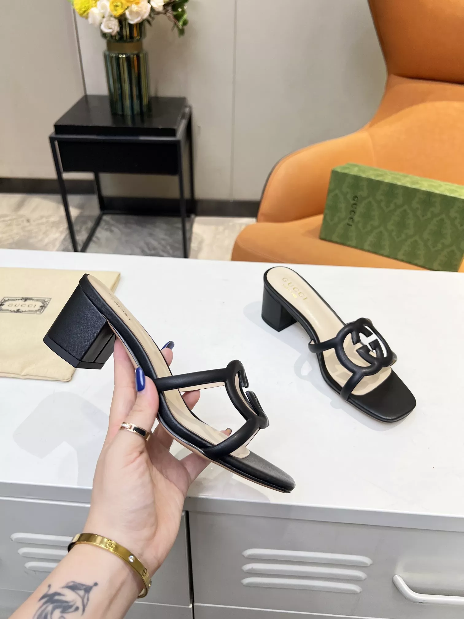 Functional 4096 Gucci Slippers For Women