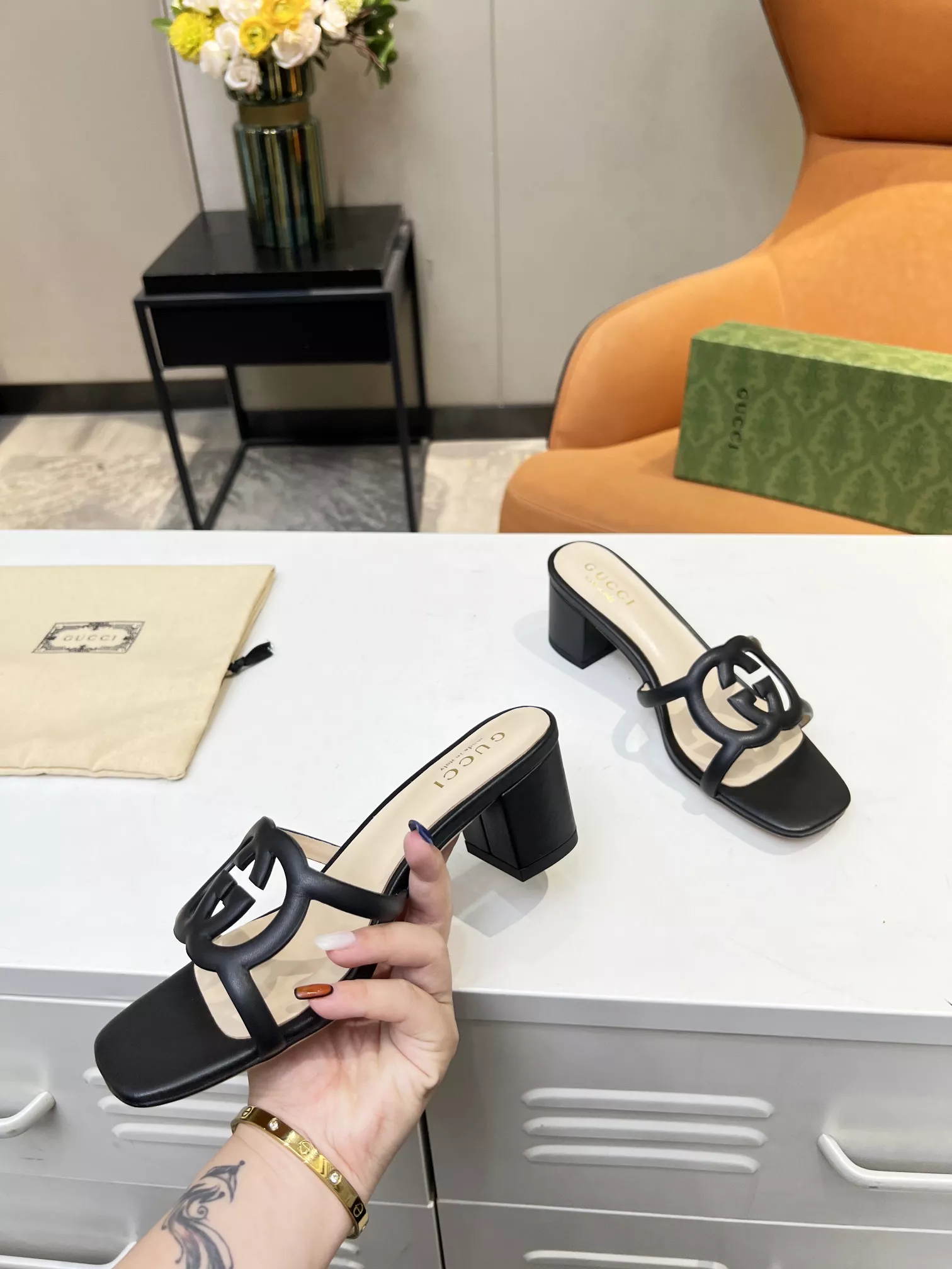Functional 4096 Gucci Slippers For Women