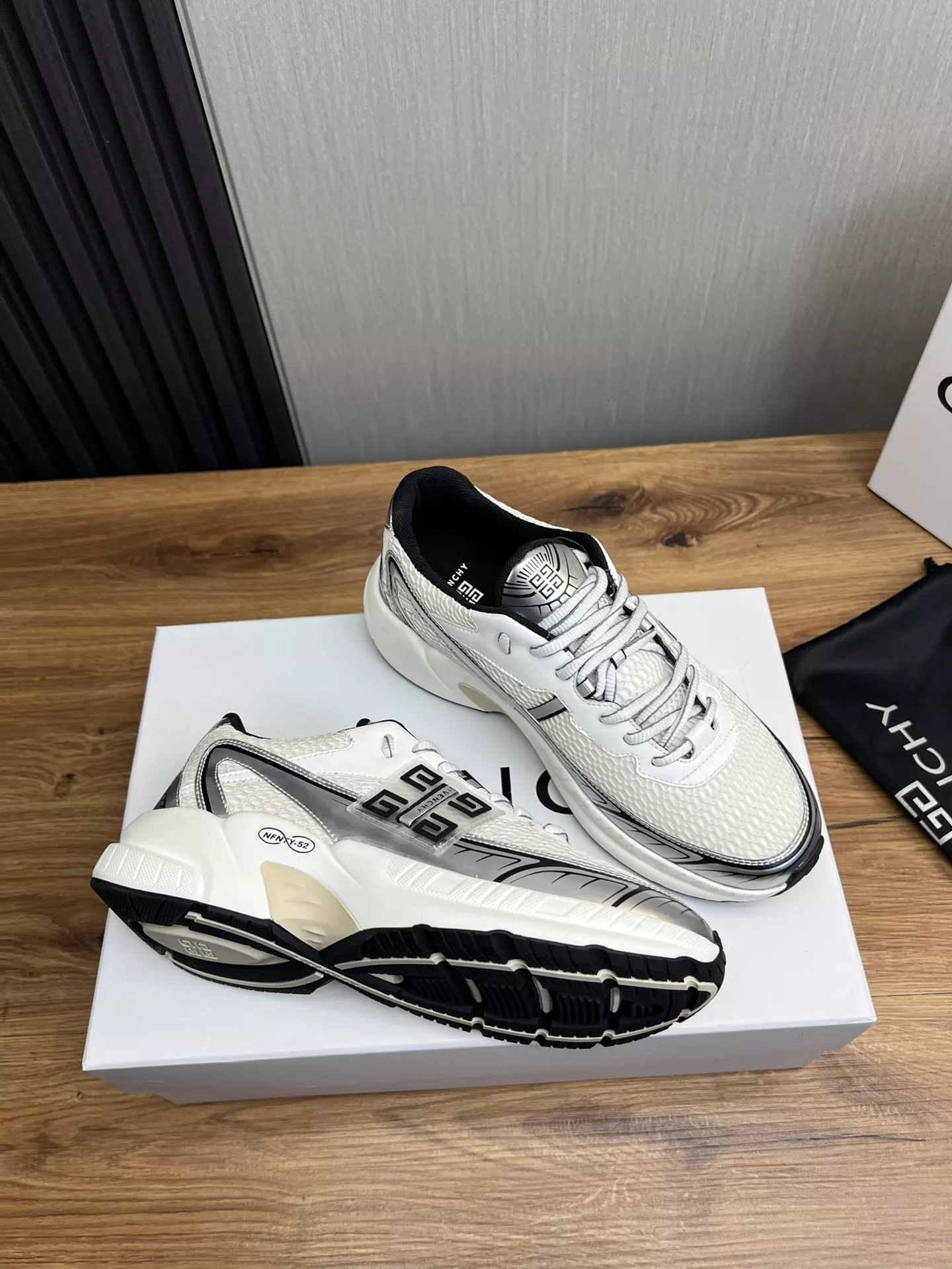 Functional 4153 Givenchy Casual Shoes For Men