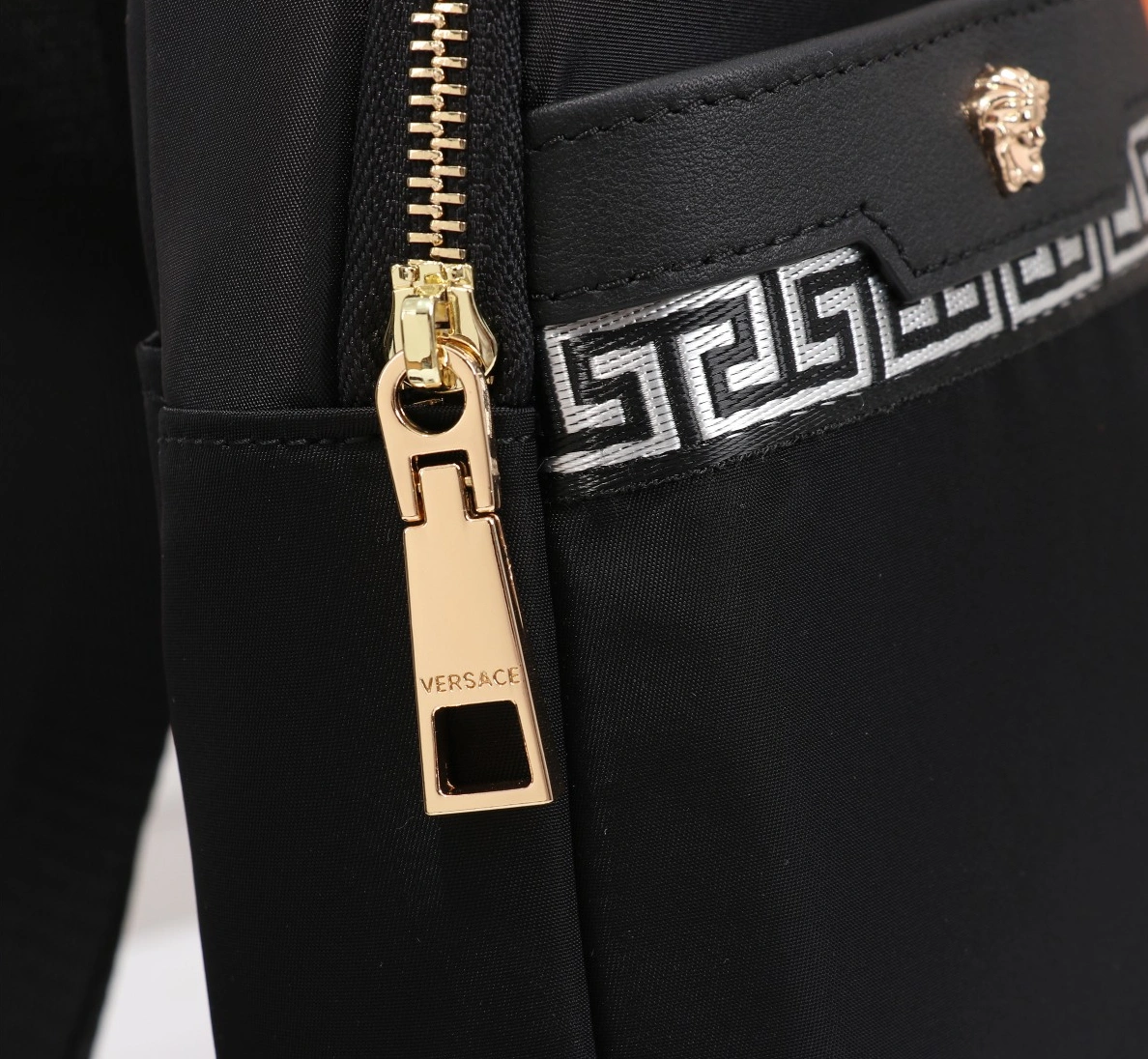 Functional 4250 Versace AAA Man Messenger Bags