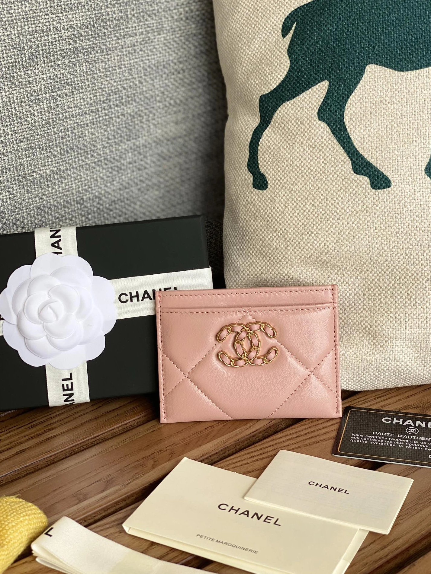 Functional 4476 Chanel Card Case