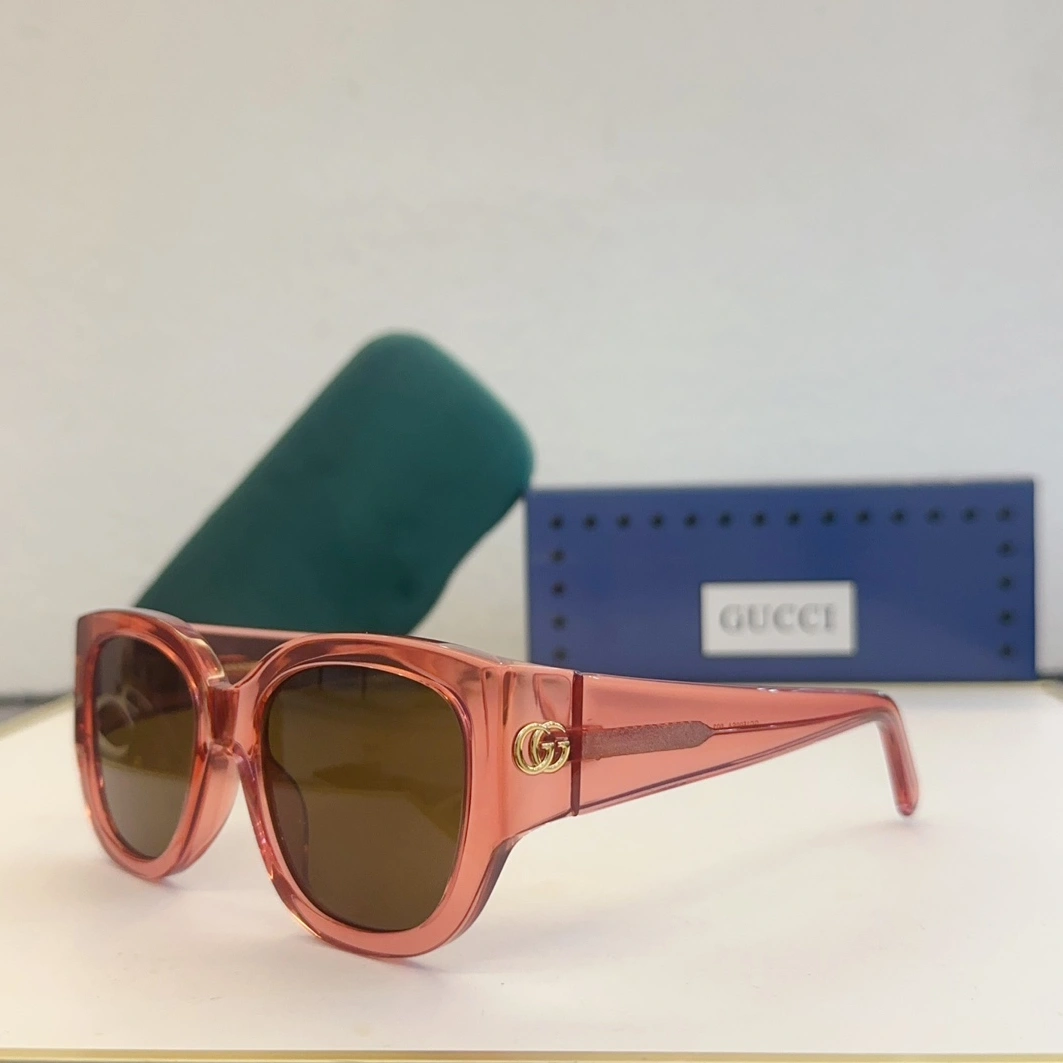 Functional 4499 Gucci AAA Quality Sunglasses