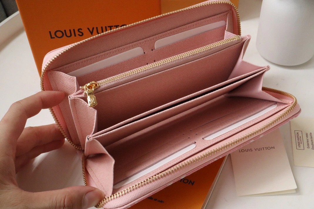Functional 4570 Louis Vuitton AAA Quality Wallets