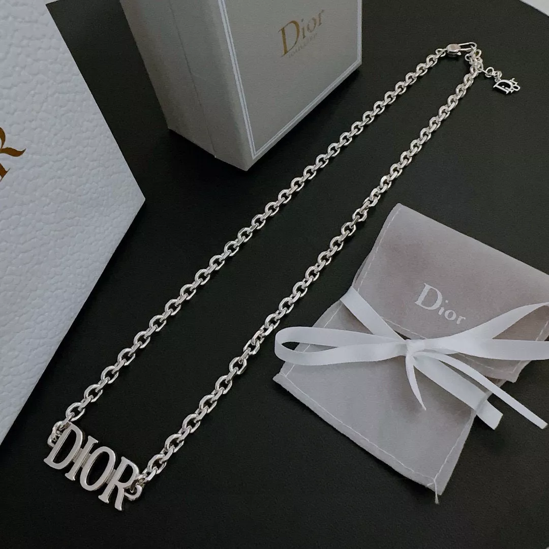 Functional 4678 Christian Dior Necklaces