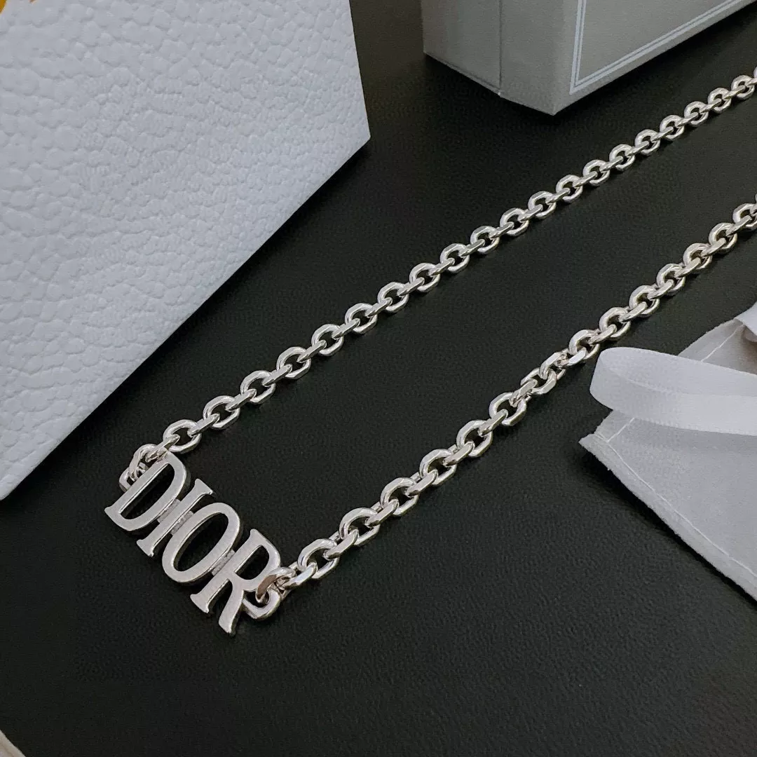 Functional 4678 Christian Dior Necklaces