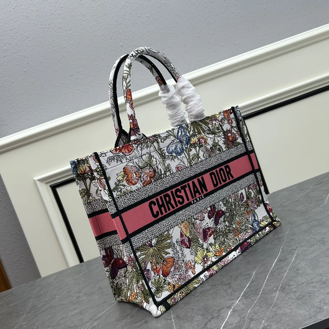 Functional 4825 Christian Dior AAA Quality Tote-Handbags For Women