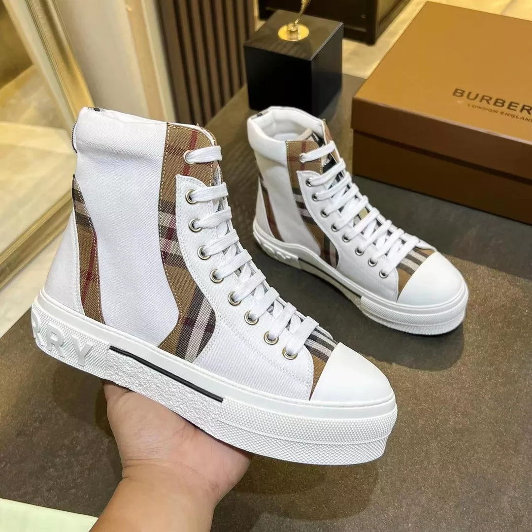 Functional 4891 Burberry High Tops Shoes For Men