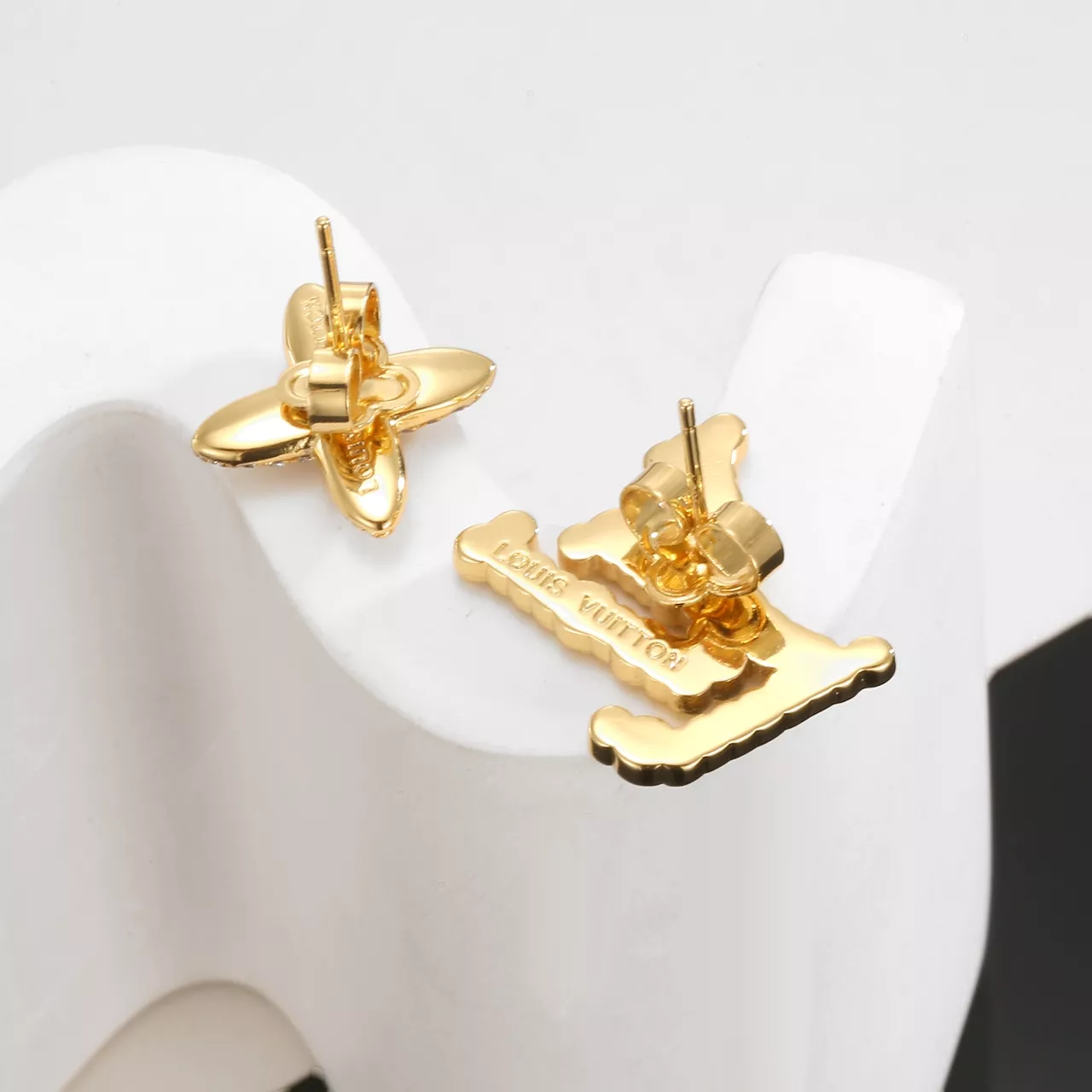 Functional 5660 Louis Vuitton Earrings For Women