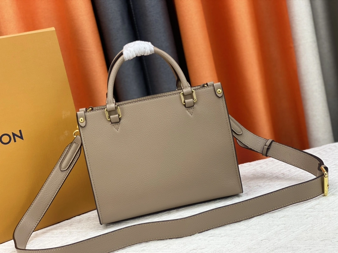 Functional 5771 Louis Vuitton AAA Quality Handbags For Women