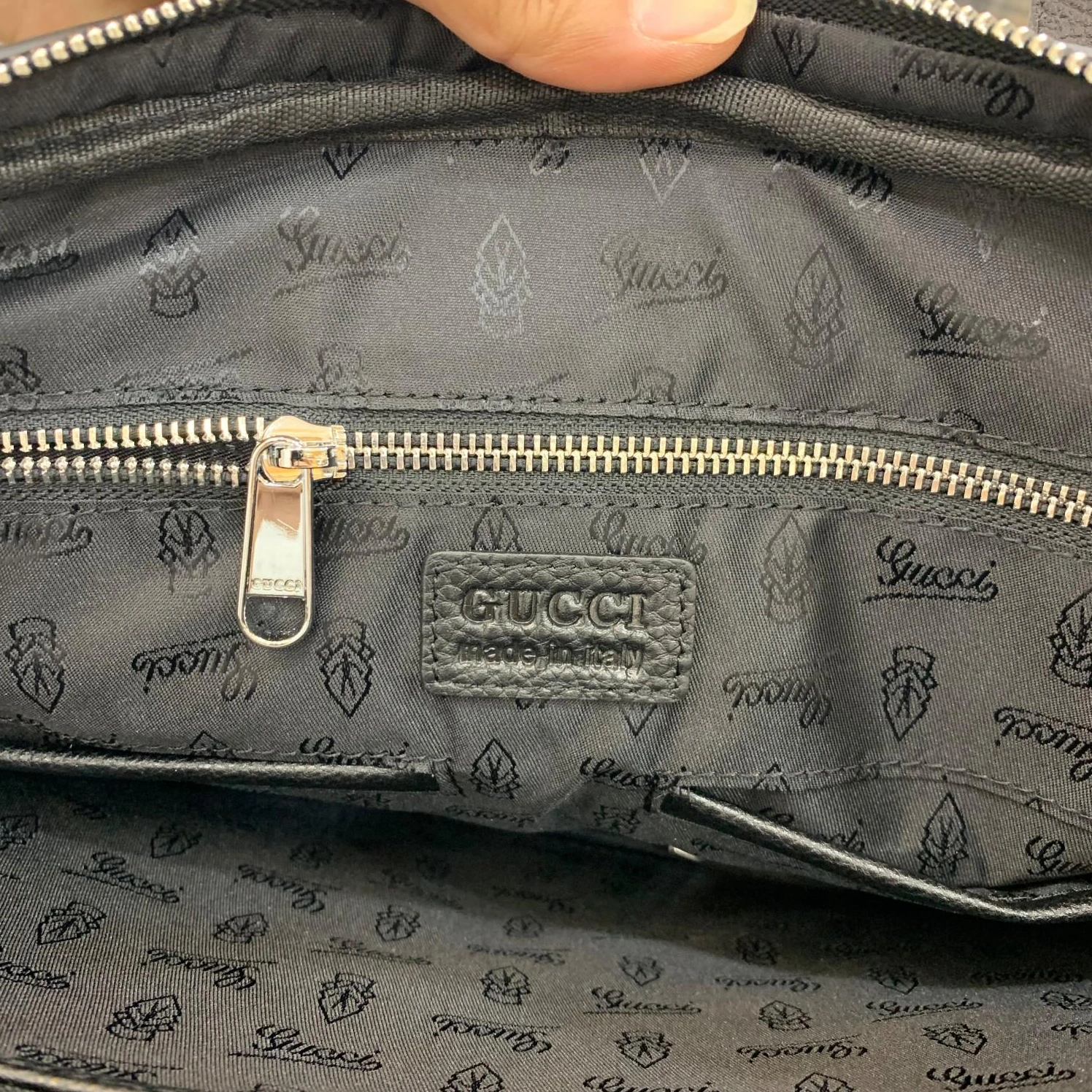 Functional 620 Gucci AAA Man Handbags