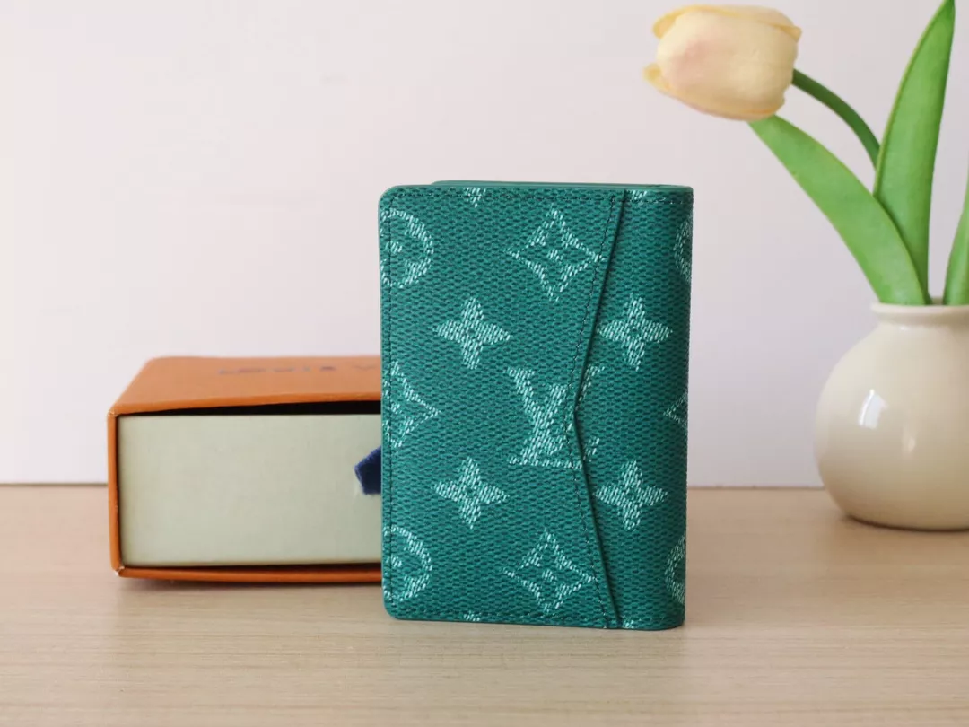 Functional 624 Louis Vuitton LV Card Case For Women