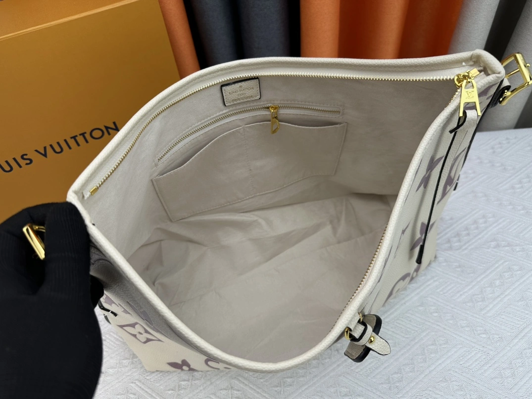 Functional 6286 Louis Vuitton AAA Quality Shoulder Bags For Women