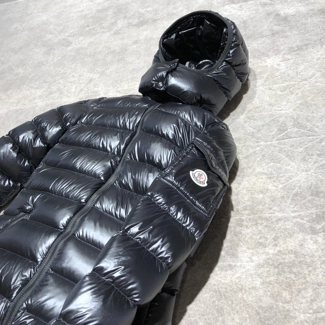 Functional 6376 Moncler Down Feather Coat Long Sleeved For Women