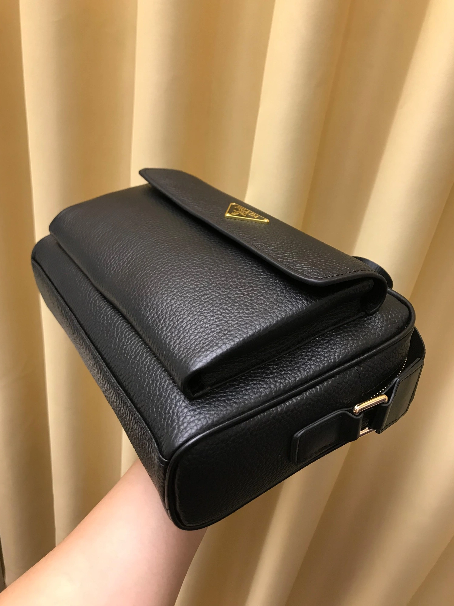 Functional 6450 Prada AAA Man Messenger Bags