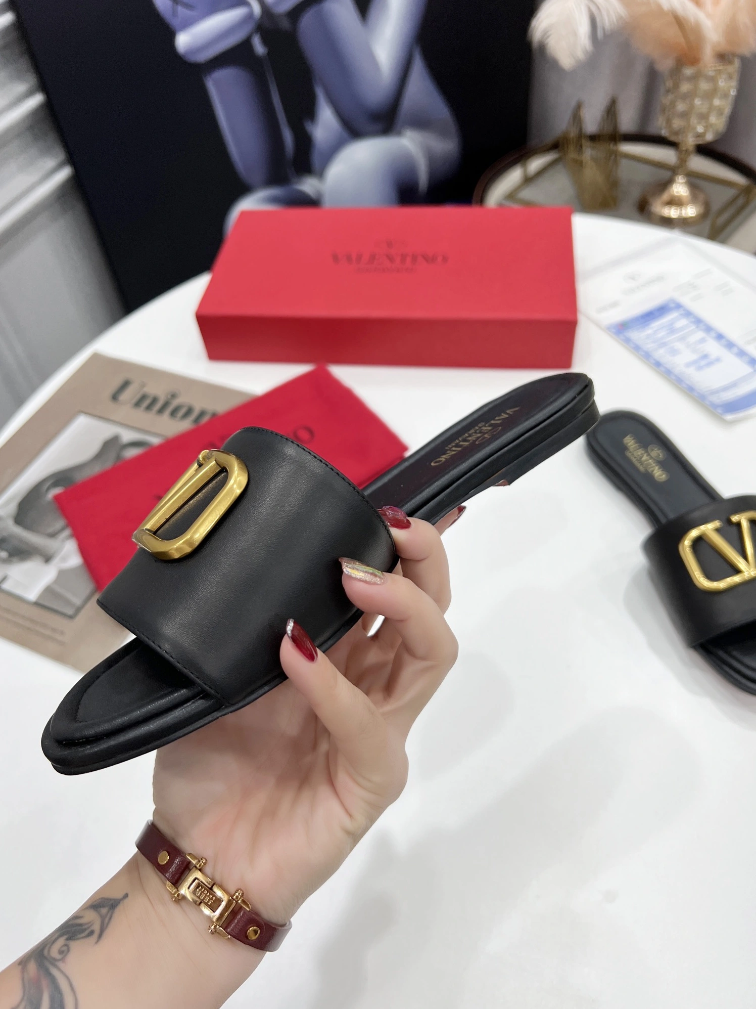 Functional 6666 Valentino Slippers For Women