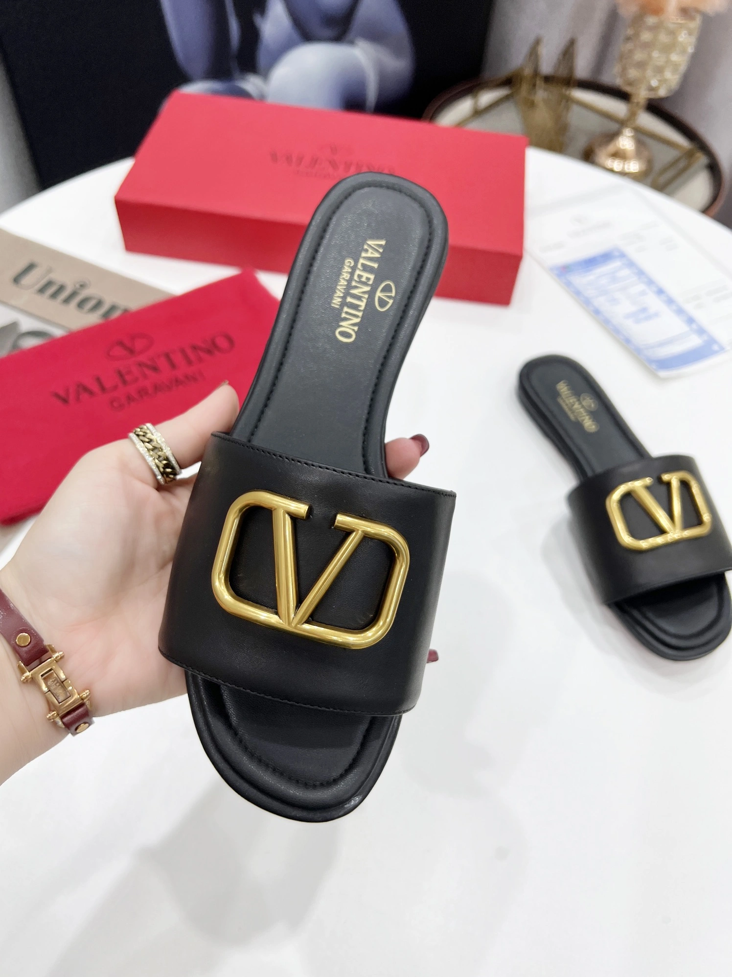 Functional 6666 Valentino Slippers For Women