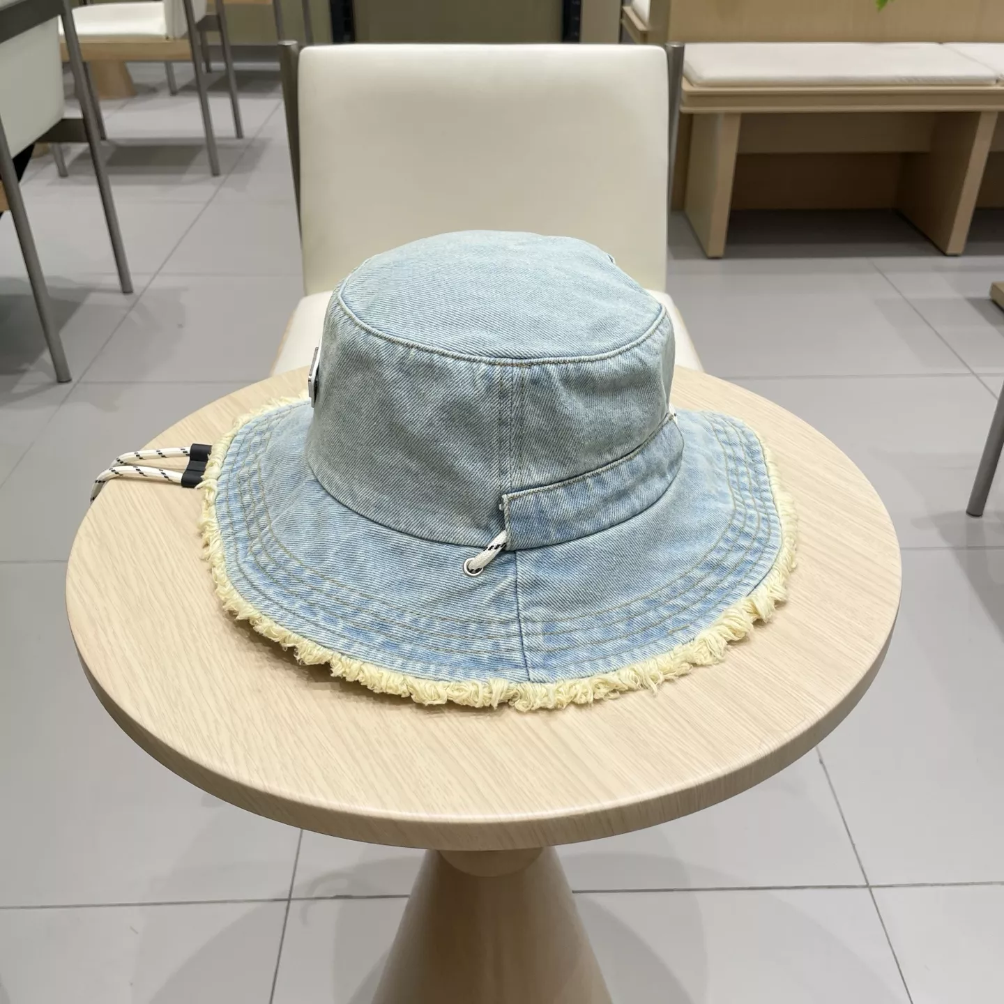 Functional 6808 Prada Caps