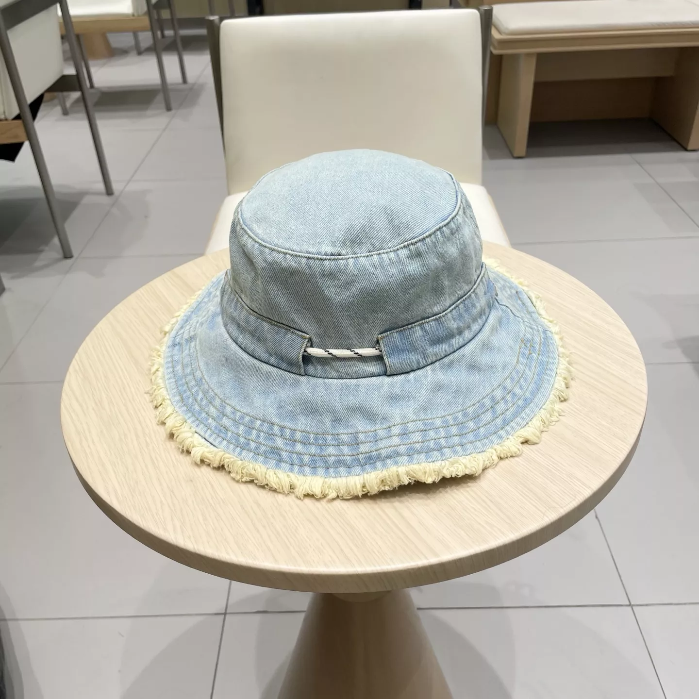 Functional 6808 Prada Caps