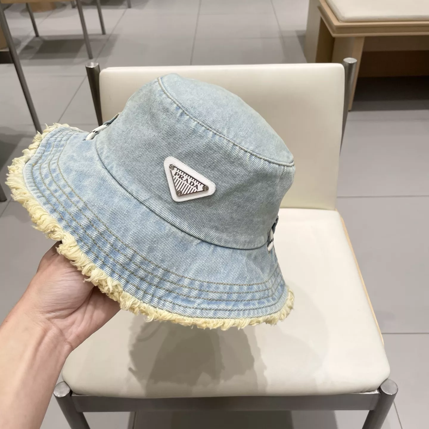 Functional 6808 Prada Caps