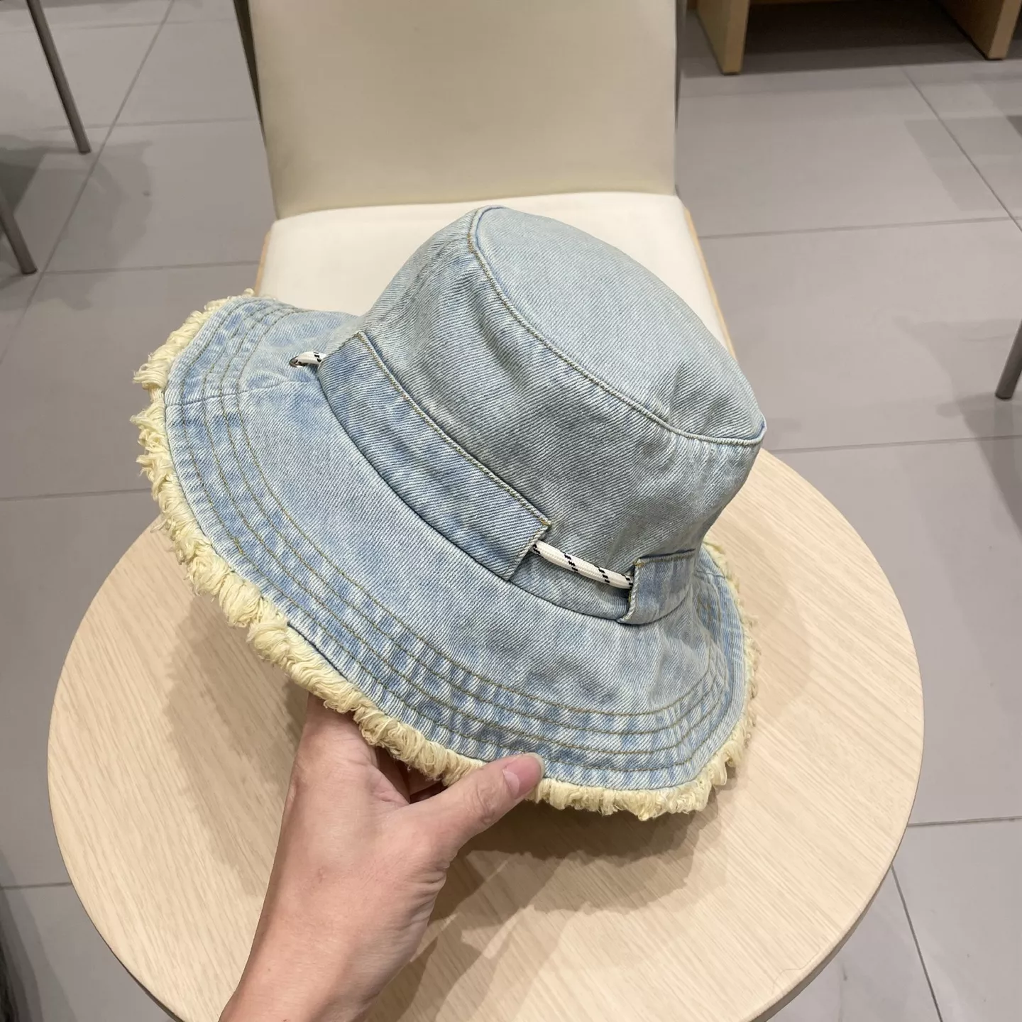 Functional 6808 Prada Caps