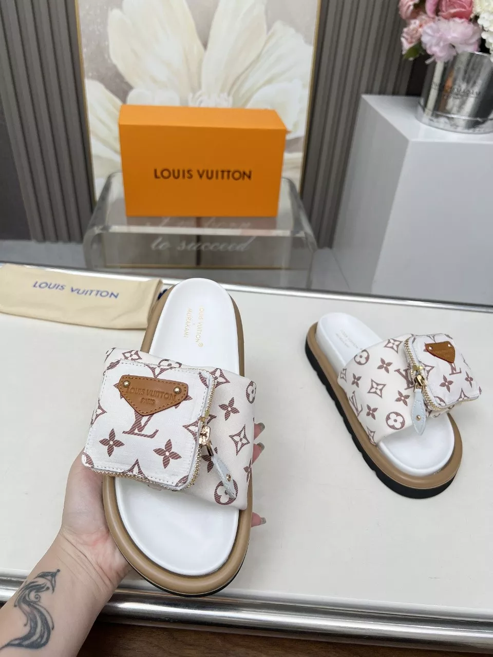 Functional 6984 Louis Vuitton Slippers For Women