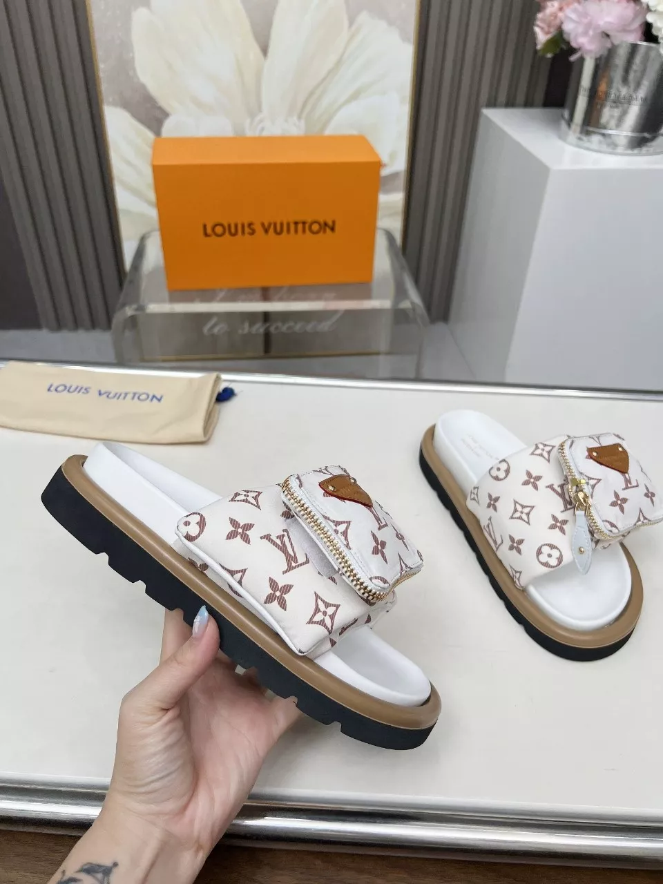 Functional 6984 Louis Vuitton Slippers For Women