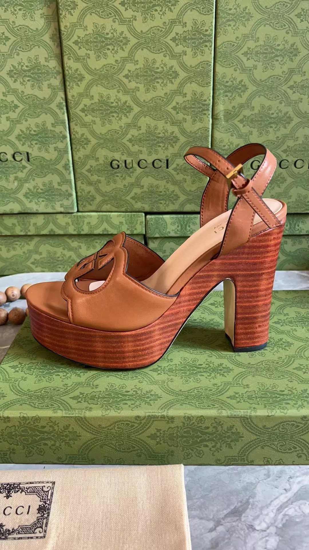 Functional 7305 Gucci Sandal For Women