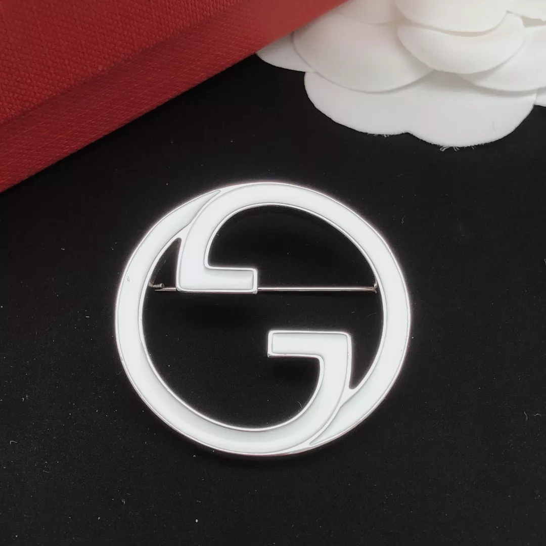 Functional 747 Gucci Brooches For Women