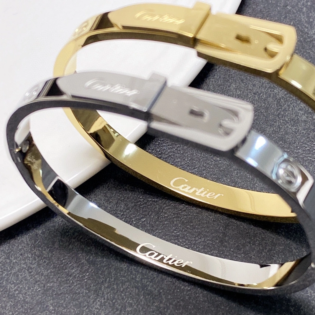 Functional 768 Cartier bracelets