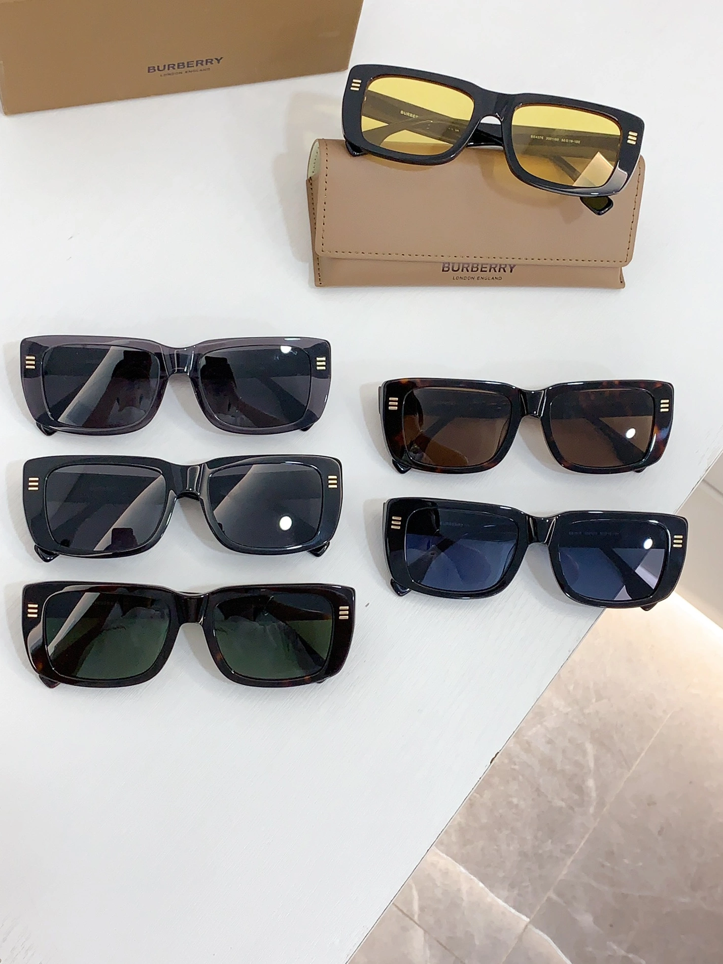 Functional 7721 Burberry AAA Quality Sunglasses