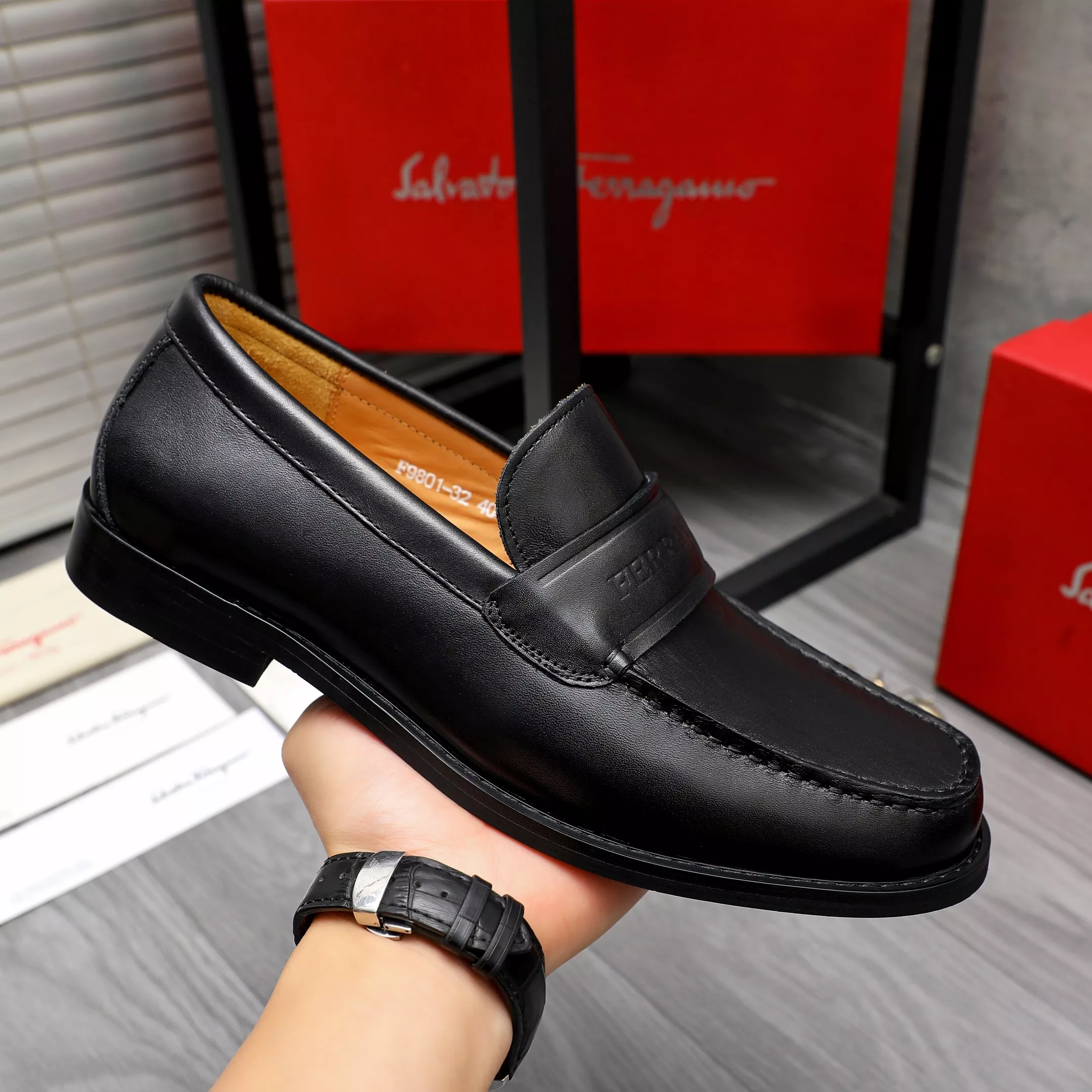 Functional 7724 Salvatore Ferragamo Leather Shoes For Men