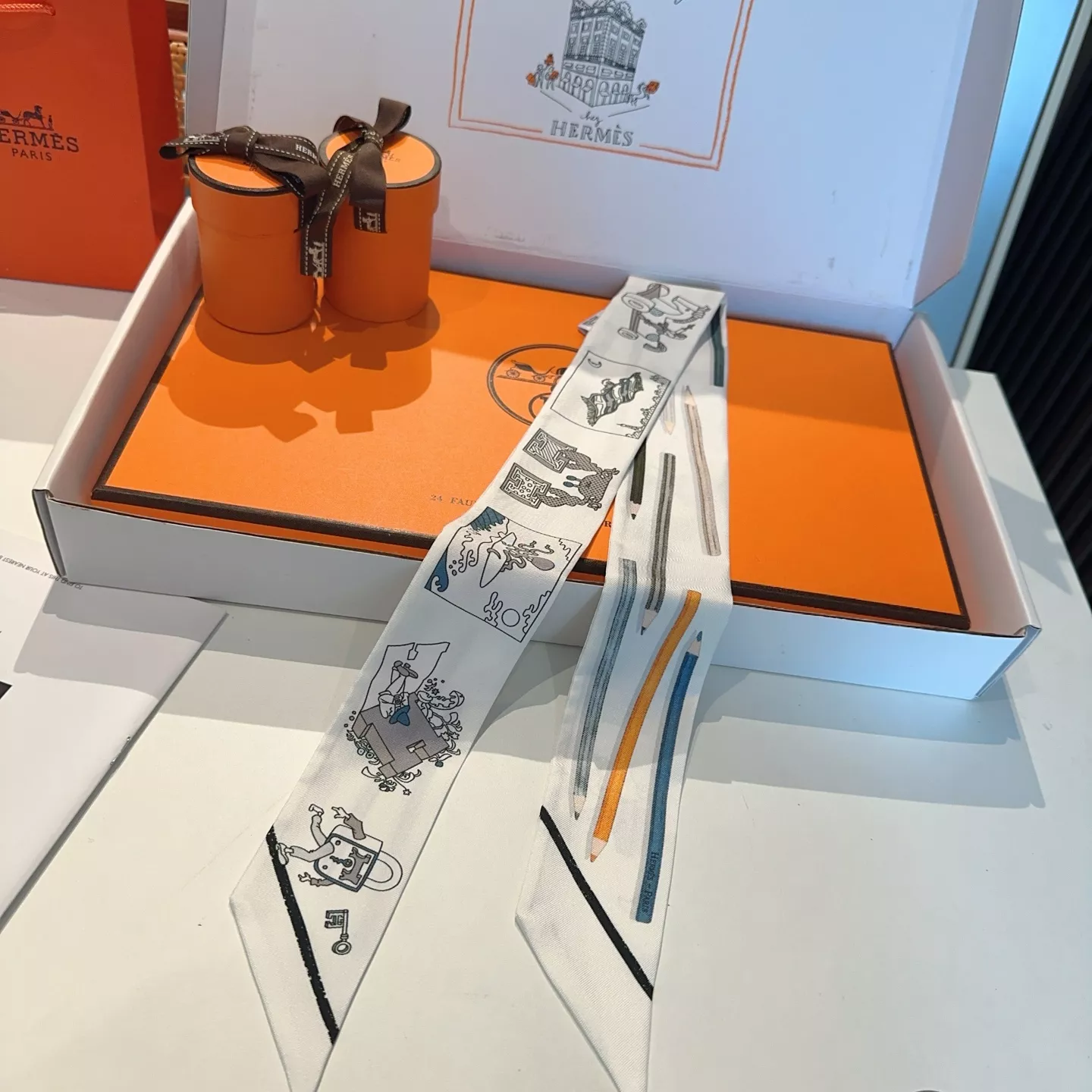 Functional 8007 Hermes Silk Scarf