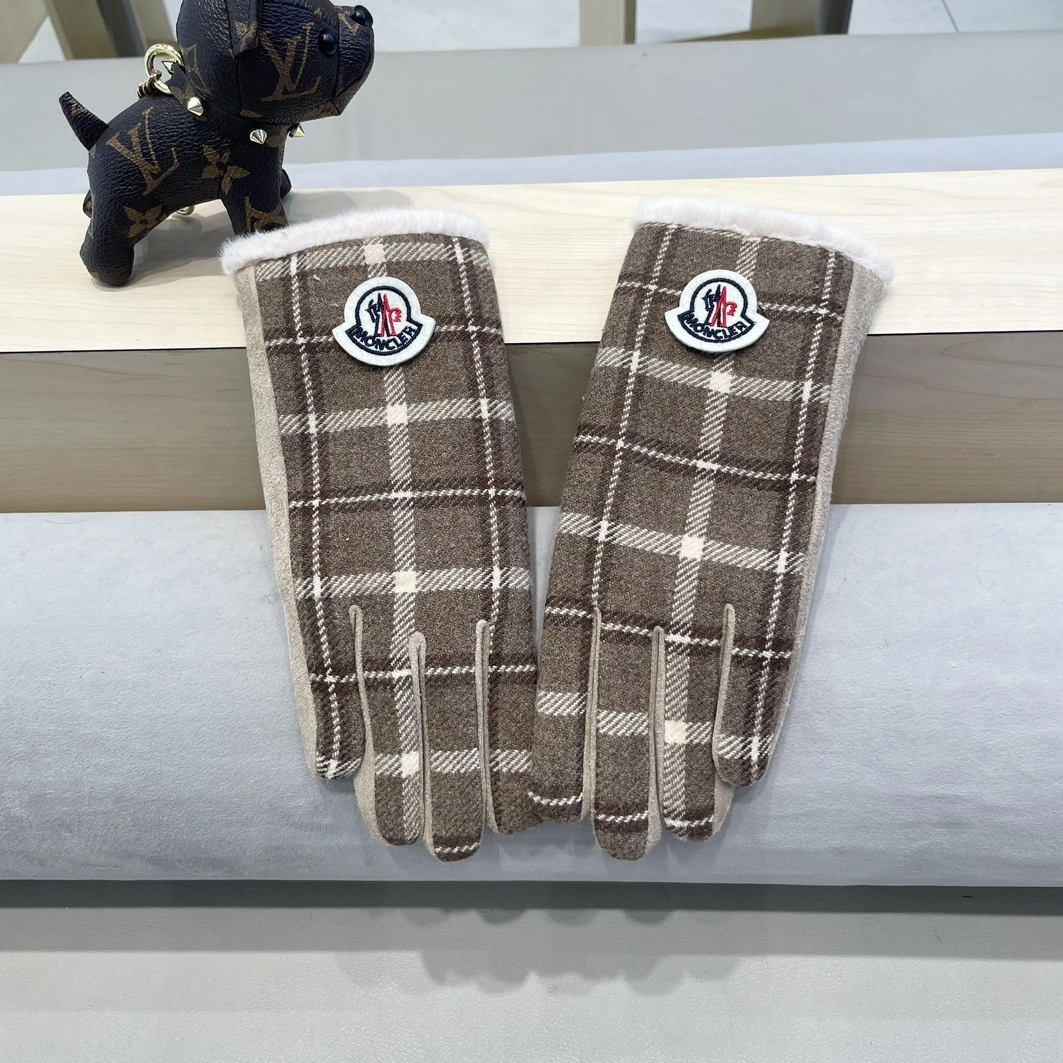 Functional 8102 Moncler Gloves
