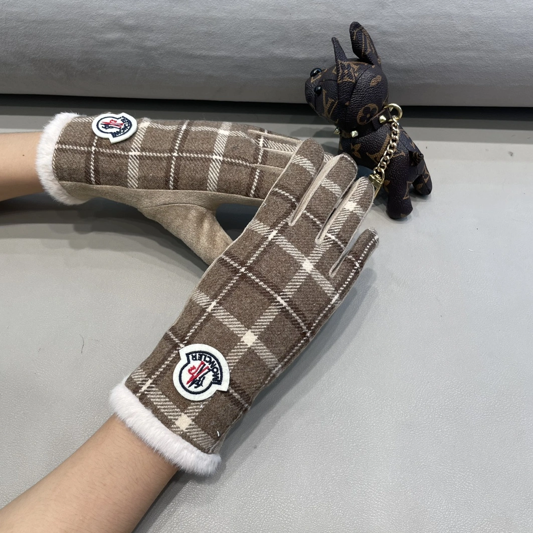 Functional 8102 Moncler Gloves