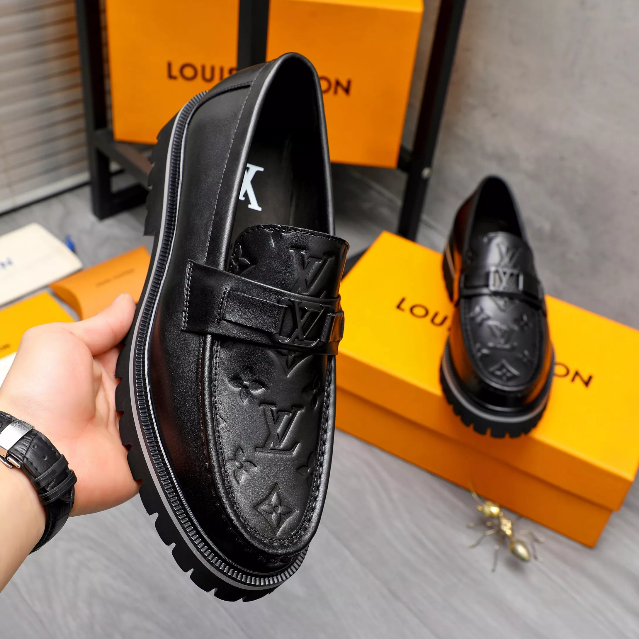 Functional 8166 Louis Vuitton LV Oxfords Shoes For Men